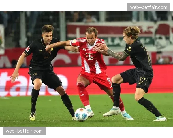 实时数据：本场比赛拜仁已在对方禁区两侧肋部完成12次传中