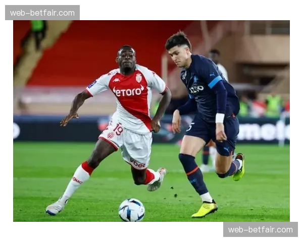 摩纳哥20岁小将首次首发打满全场，完成五次抢断